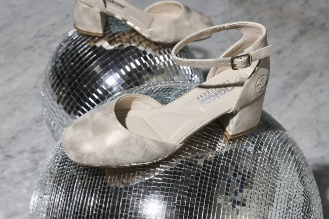 Jaký outfit a boty na maturitní ples? Tipy zde!